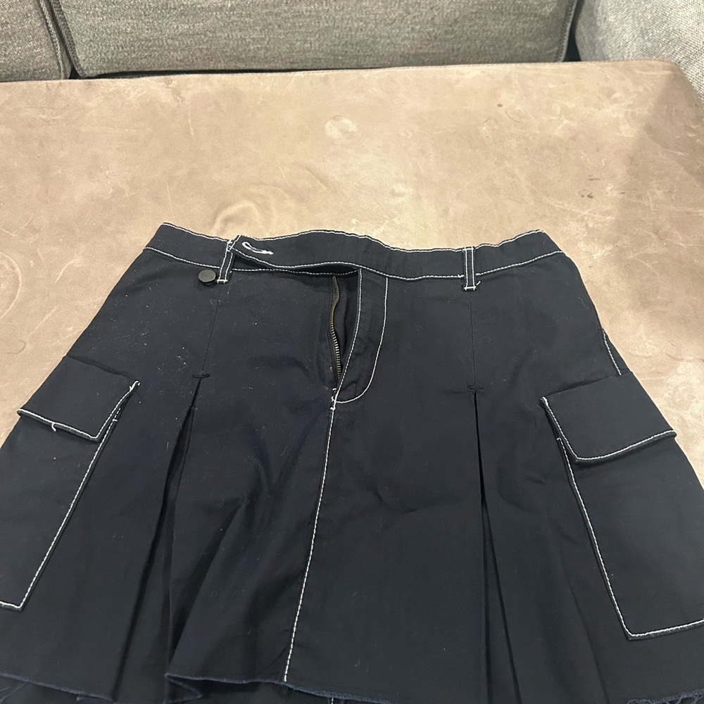 Black Pleated Skirt with Pockets